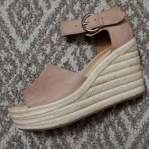 Nine West platforms sandals